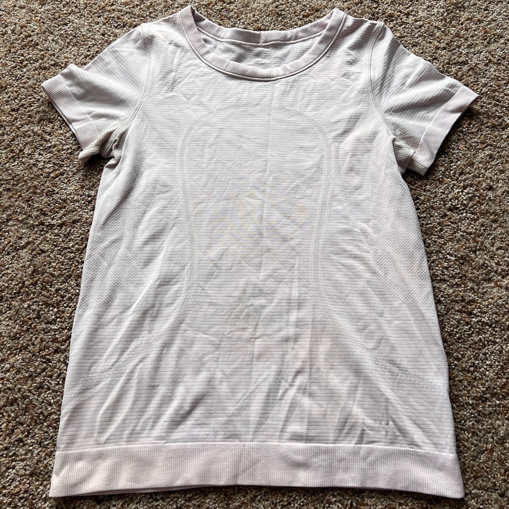 Pink Lululemon swiftly tech short sleeve shirt 2.0 size 4